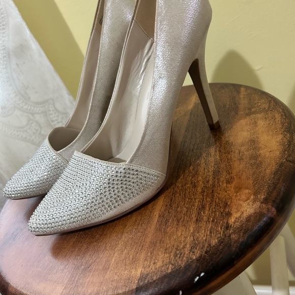 Brand new Women’s rhinestone pumps - Picture 4 of 7